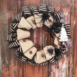 Dark Holiday Decor Wreath
